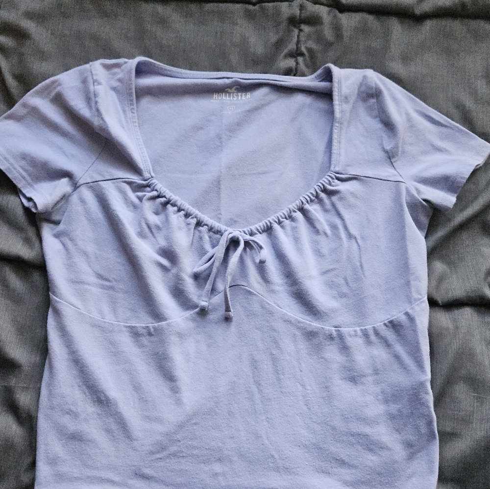 Hollister Must Have Collections Top